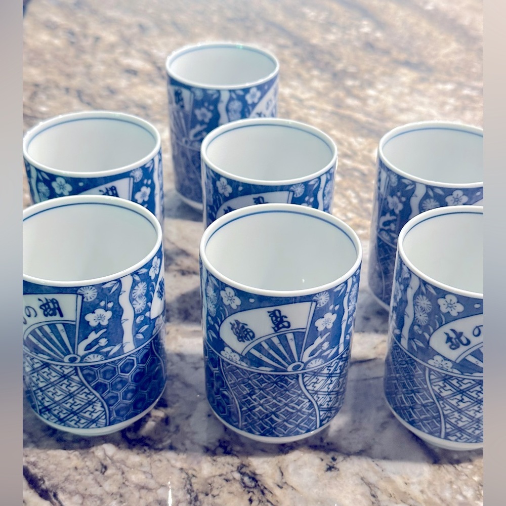 7 Vintage Japanese tea Cups Blue and white
